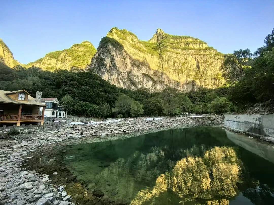 “2025 中国十大避暑山庄”榜首澳门新葡京祝贺！山西澳涞山庄登顶(图3)