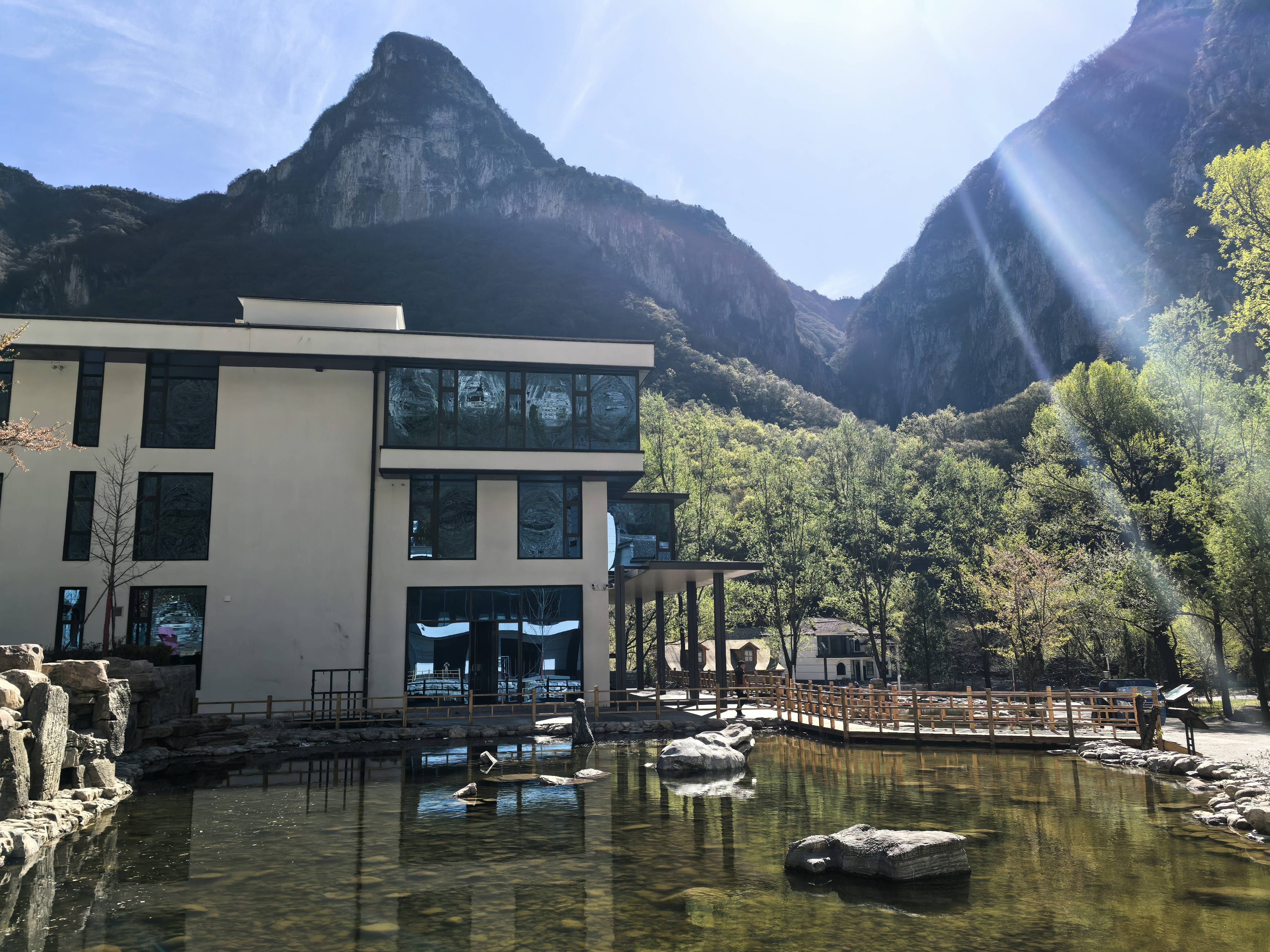 澳涞山庄荣登中国十大最美山庄之首澳门新葡京入口文旅圣地大放榜：(图2)