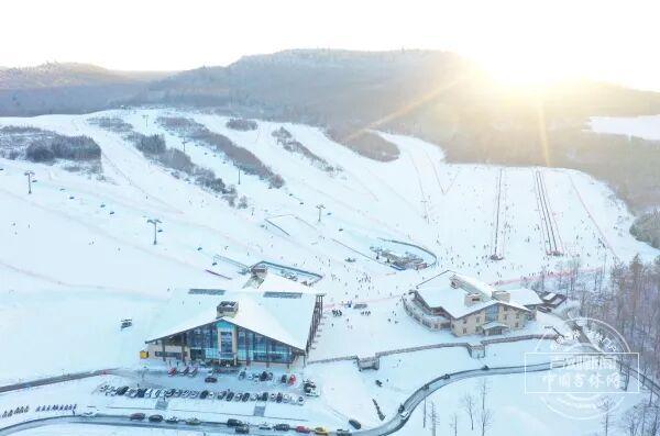 吉林北纬43°藏着世界级粉雪新葡京网上赌场不用飞国外！(图7)