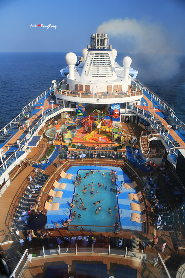 遇姐妹们的旅行也很精彩！新葡京博彩邮轮上没有艳(图2)