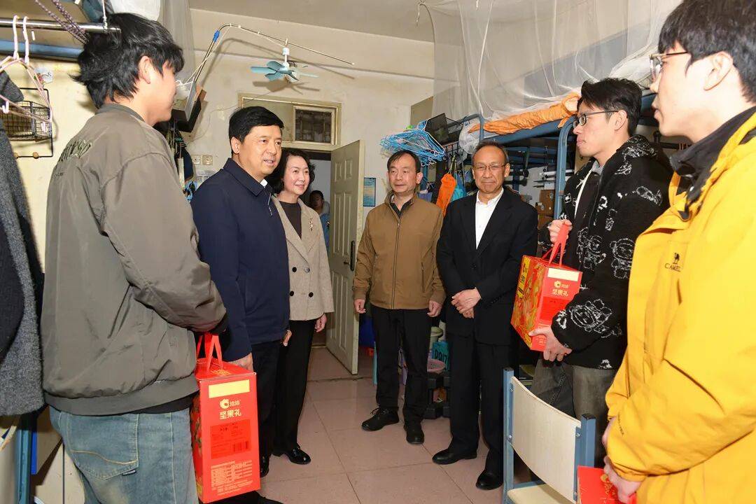 云南暖心守护高校留校师生澳门新葡京年味满校园！(图6)