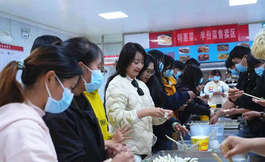 云南暖心守护高校留校师生澳门新葡京年味满校园！(图12)